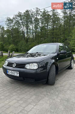 Хэтчбек Volkswagen Golf 2000 в Яворове