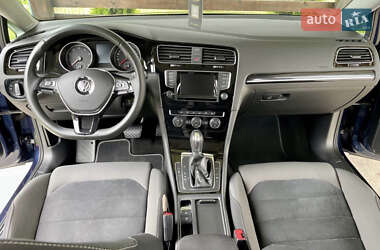 Хетчбек Volkswagen Golf 2014 в 