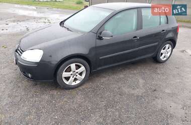 Хэтчбек Volkswagen Golf 2005 в Виннице