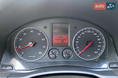 Хетчбек Volkswagen Golf 2006 в 