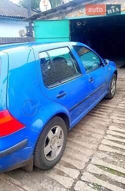 Хэтчбек Volkswagen Golf 1998 в 