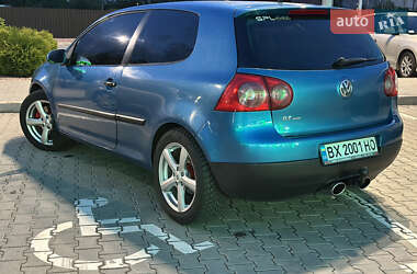 Хэтчбек Volkswagen Golf 2006 в 