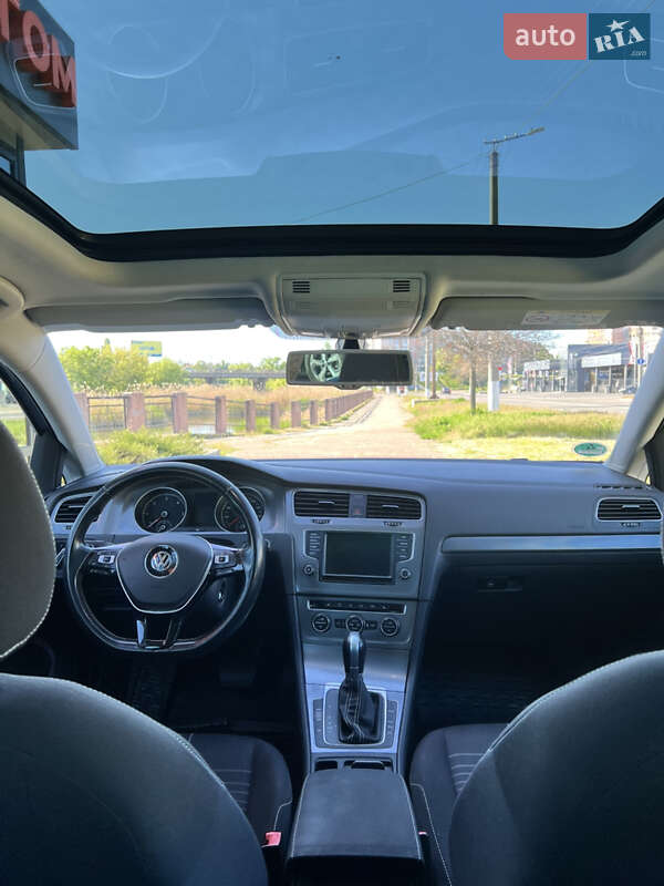 Универсал Volkswagen Golf 2015 в Кропивницком