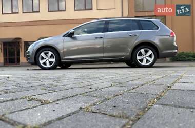 Універсал Volkswagen Golf 2015 в 