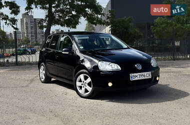 Хетчбек Volkswagen Golf 2008 в Сумах