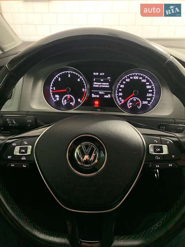 Универсал Volkswagen Golf 2015 в Погребище