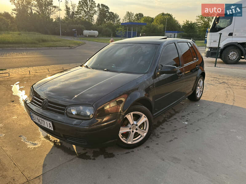 Хетчбек Volkswagen Golf 2003 в Синельниковому