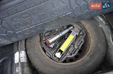 Хэтчбек Volkswagen Golf 2001 в 