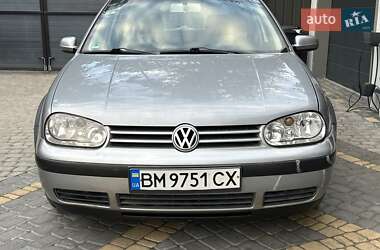 Хэтчбек Volkswagen Golf 2001 в 