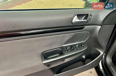 Універсал Volkswagen Golf 2011 в 