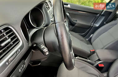 Універсал Volkswagen Golf 2011 в 