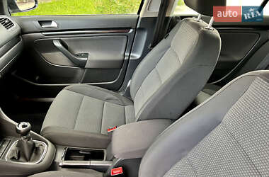 Універсал Volkswagen Golf 2011 в 