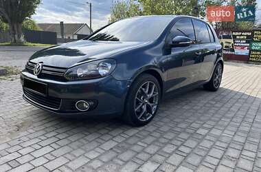 Хэтчбек Volkswagen Golf 2013 в 