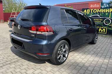 Хэтчбек Volkswagen Golf 2013 в 