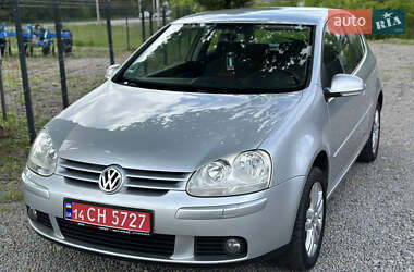 Хэтчбек Volkswagen Golf 2006 в 