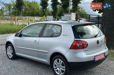 Хэтчбек Volkswagen Golf 2006 в 
