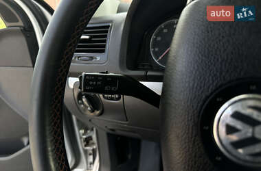 Хэтчбек Volkswagen Golf 2006 в 