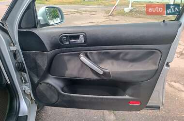 Універсал Volkswagen Golf 2002 в 