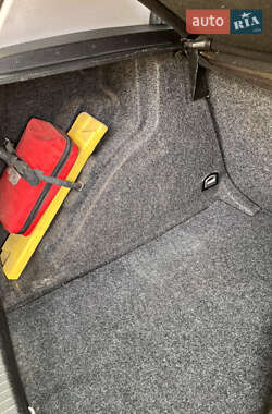 Хэтчбек Volkswagen Golf 2000 в 