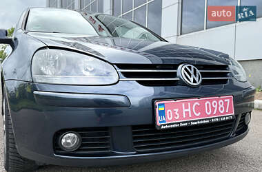 Хэтчбек Volkswagen Golf 2009 в 