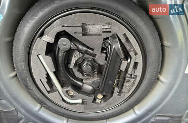 Хэтчбек Volkswagen Golf 2009 в 