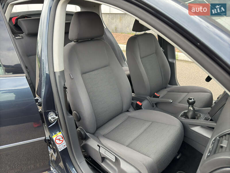 Хетчбек Volkswagen Golf 2009 в Білій Церкві