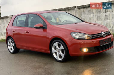 Хетчбек Volkswagen Golf 2009 в 