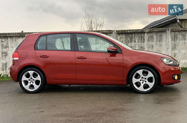 Хетчбек Volkswagen Golf 2009 в 