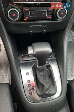 Хетчбек Volkswagen Golf 2009 в 
