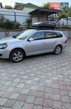 Універсал Volkswagen Golf 2010 в 