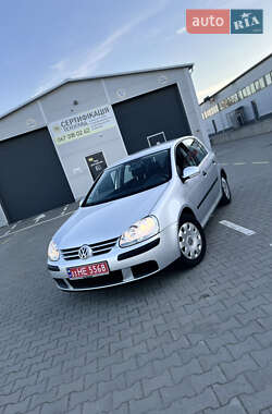 Хетчбек Volkswagen Golf 2005 в Нововолинську