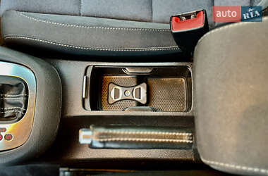 Хэтчбек Volkswagen Golf 2012 в 