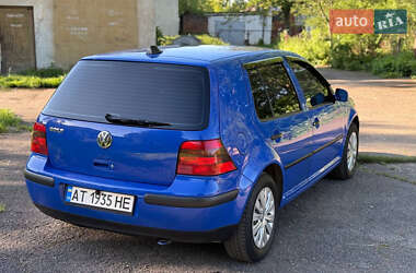 Хетчбек Volkswagen Golf 2000 в 