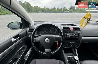 Хэтчбек Volkswagen Golf 2007 в 