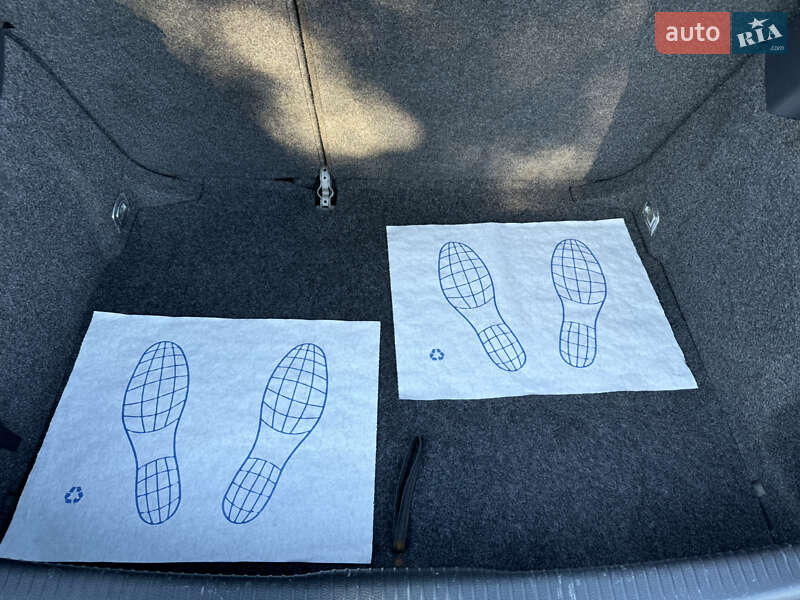 Хэтчбек Volkswagen Golf 2008 в Дрогобыче