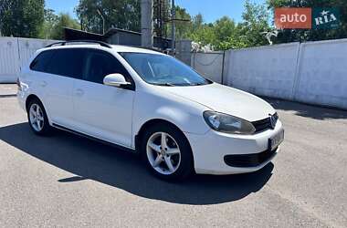 Универсал Volkswagen Golf 2010 в 