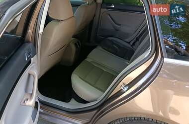 Універсал Volkswagen Golf 2011 в 