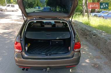 Універсал Volkswagen Golf 2011 в 