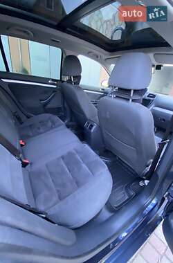 Универсал Volkswagen Golf 2010 в 