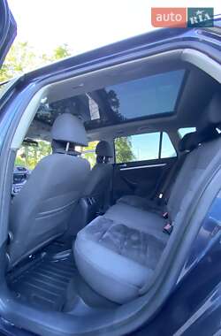 Универсал Volkswagen Golf 2010 в 