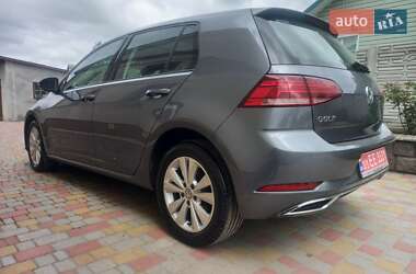 Хэтчбек Volkswagen Golf 2021 в 