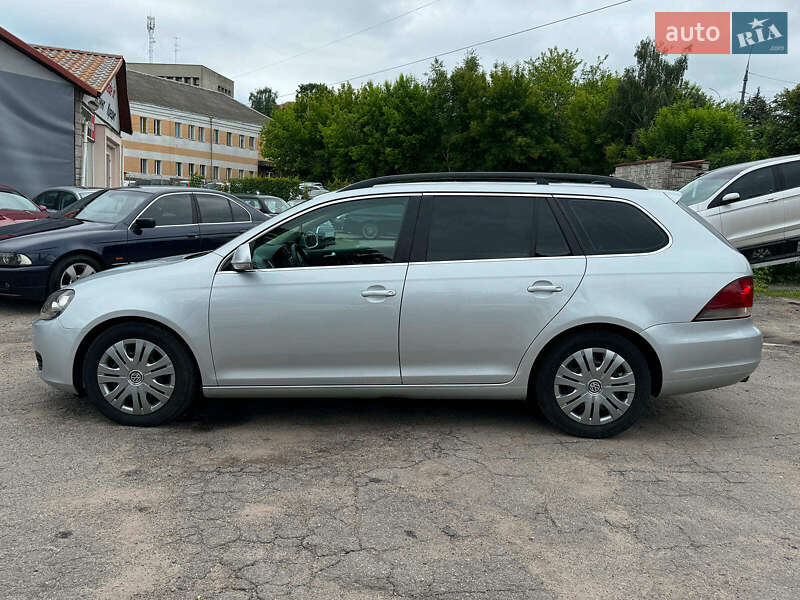 Універсал Volkswagen Golf 2011 в Вінниці