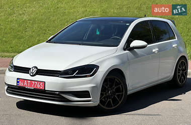 Хэтчбек Volkswagen Golf 2020 в Киеве