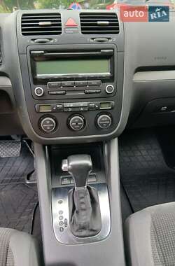 Универсал Volkswagen Golf 2009 в 