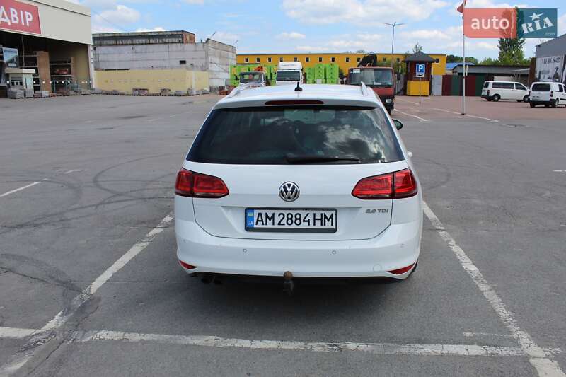 Універсал Volkswagen Golf 2015 в Житомирі