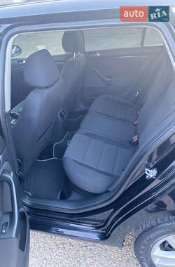 Універсал Volkswagen Golf 2010 в 