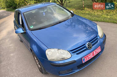 Хетчбек Volkswagen Golf 2005 в Рівному