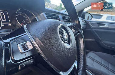 Универсал Volkswagen Golf 2016 в 