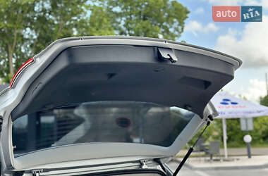Хэтчбек Volkswagen Golf 2005 в 