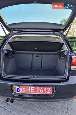 Хэтчбек Volkswagen Golf 2010 в 